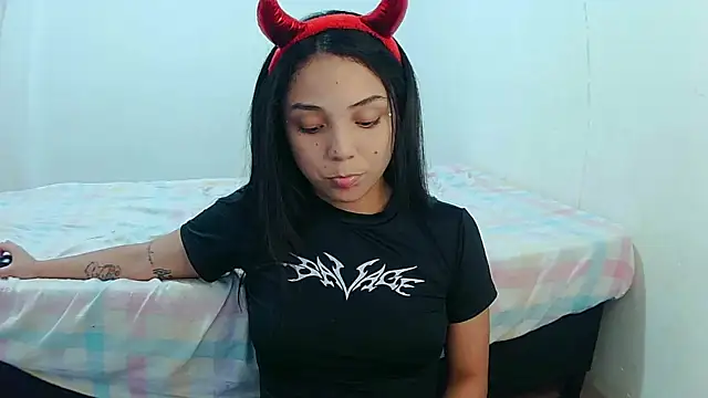 Snapshot of linzeysmith4 chatting on January 10, 2025, 11:50 pm linzeysmith4 online show from January 10, 2025, 11:50 pm