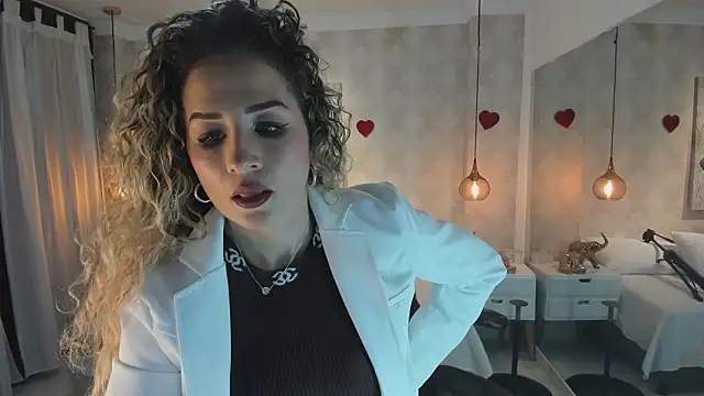 Snapshot of Shantall__ chatting on March 5, 2026, 10:56 am Shantall online show from March 5, 2026, 10:56 am