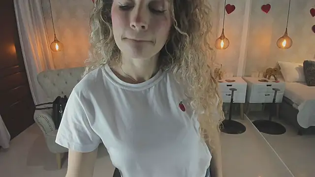 Snapshot of Shantall__ chatting on February 14, 2026, 11:21 am Shantall online show from February 14, 2026, 11:21 am