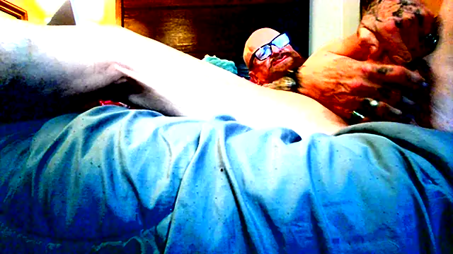 lustfan69 online show from May 11, 2026, 4:04 pm