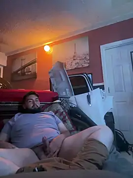 Snapshot of bigdickgio6923 chatting on February 15, 2026, 8:57 am bigdickgio6923 online show from February 15, 2026, 8:57 am