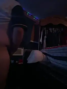 Snapshot of bigdickgio6923 chatting on February 19, 2026, 1:46 am bigdickgio6923 online show from February 19, 2026, 1:46 am