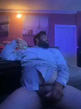 bigdickgio6923 online show from September 10, 2025, 10:53 pm