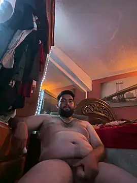 Snapshot of bigdickgio6923 chatting on February 27, 2026, 12:44 am bigdickgio6923 online show from February 27, 2026, 12:44 am