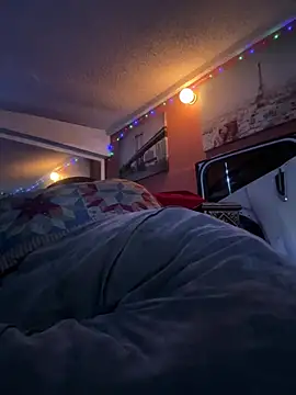 Snapshot of bigdickgio6923 chatting on March 29, 2026, 6:53 pm bigdickgio6923 online show from March 29, 2026, 6:53 pm