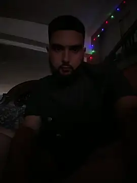 bigdickgio6923 online show from December 9, 2024, 4:34 am