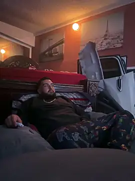 Snapshot of bigdickgio6923 chatting on February 9, 2026, 3:26 am bigdickgio6923 online show from February 9, 2026, 3:26 am