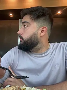 Snapshot of bigdickgio6923 chatting on February 15, 2026, 9:03 pm bigdickgio6923 online show from February 15, 2026, 9:03 pm