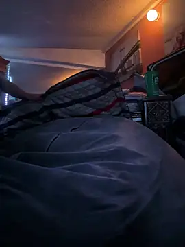 Snapshot of bigdickgio6923 chatting on March 1, 2026, 5:29 am bigdickgio6923 online show from March 1, 2026, 5:29 am