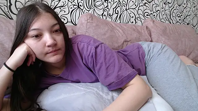 AlisaDevis online show from December 20, 2025, 7:22 am