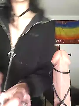 freyamoret online show from October 3, 2025, 2:37 am