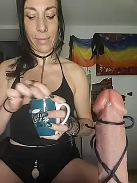 freyamoret online show from September 17, 2025, 4:14 am