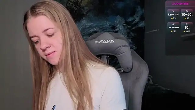 candy maggie online show from December 14, 2025, 9:26 am