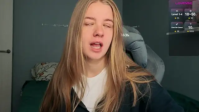 candy maggie online show from September 29, 2025, 9:05 am