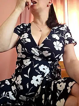 KristenVega online show from April 24, 2026, 11:45 am