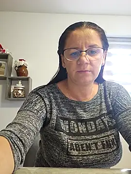 KristenVega online show from September 26, 2025, 12:01 pm