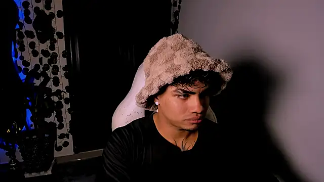 Young laroi online show from February 18, 2025, 5:20 am