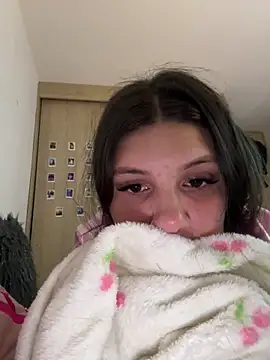 EmilyS   online show from March 19, 2025, 6:46 am