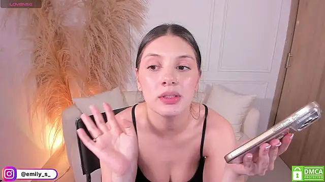 EmilyS   online show from July 5, 2026, 5:25 am
