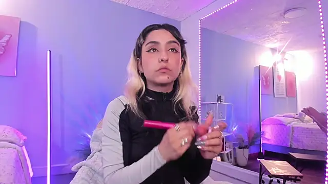 MaveParks  online show from October 11, 2025, 2:18 pm