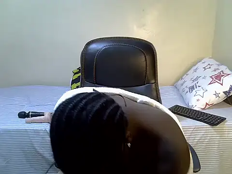 Snapshot of QueenJelly_Sexy chatting on March 5, 2026, 8:49 pm QueenJelly Sexy online show from March 5, 2026, 8:49 pm