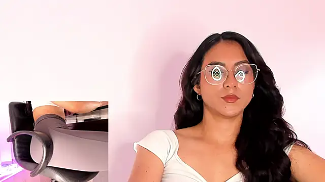 DaraBeckett online show from February 28, 2025, 3:48 pm