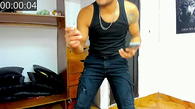 Snapshot of hard_Sex_No_Mercy chatting on May 17, 2026, 6:35 am hard Sex No Mercy online show from May 17, 2026, 6:35 am
