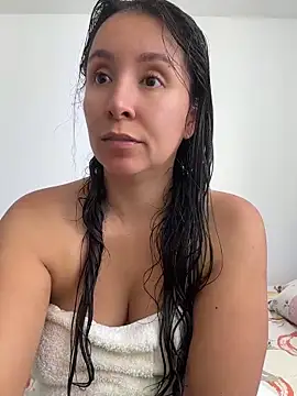 Snapshot of emely_sexx20 chatting on June 16, 2026, 4:18 pm emely sexx20 online show from June 16, 2026, 4:18 pm