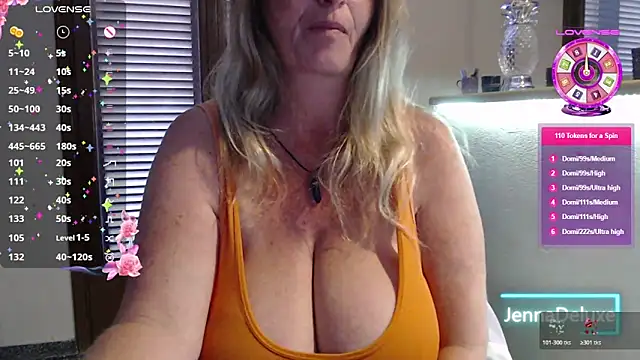 JennaDeluxe online show from May 12, 2026, 5:48 am