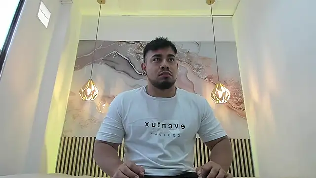 BrianMalonee online show from November 13, 2025, 11:58 am