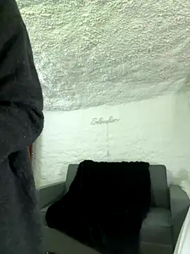 selenaluvv online show from January 7, 2026, 4:01 pm