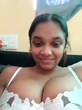 Indianqueen03 online show from October 3, 2025, 9:22 am