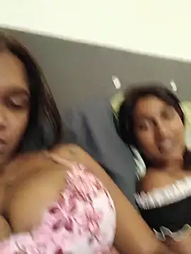 Indianqueen03 online show from August 6, 2026, 6:58 pm