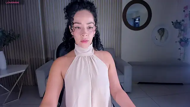 AlessaRomero online show from September 23, 2025, 7:32 pm