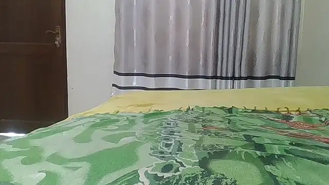 Snapshot of Fine_assie chatting on February 13, 2026, 8:14 am Fine assie online show from February 13, 2026, 8:14 am