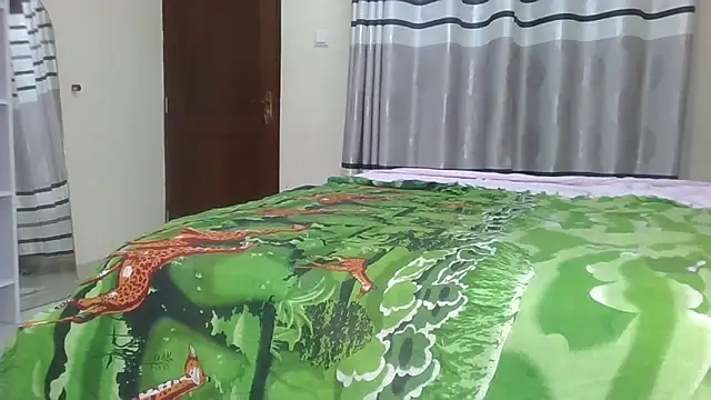 Snapshot of Fine_assie chatting on March 11, 2026, 1:10 am Fine assie online show from March 11, 2026, 1:10 am