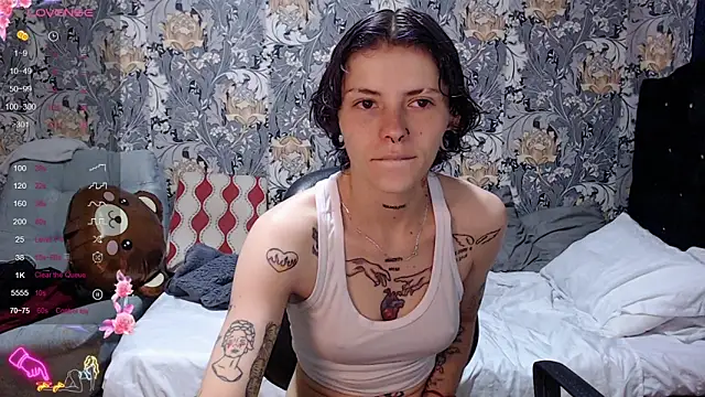 pretty cristal69 online show from June 12, 2026, 12:14 pm