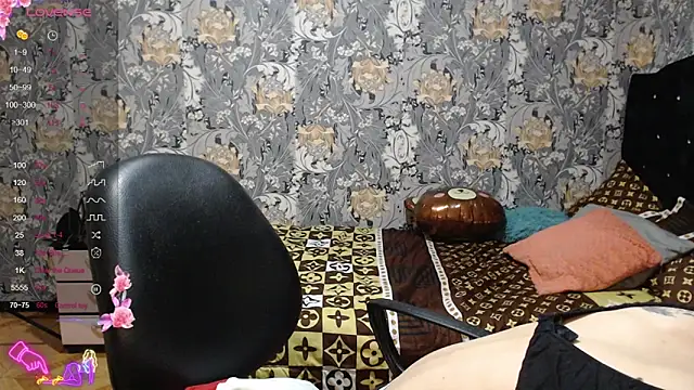 pretty cristal69 online show from April 28, 2026, 1:37 am