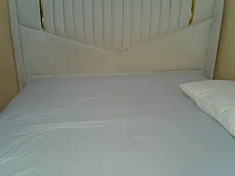 Noble Amara online show from February 11, 2026, 4:23 am