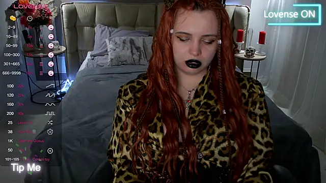 Miss Maya Mils online show from March 19, 2025, 7:18 am