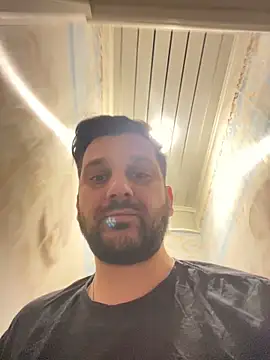 MaeltraJoy online show from October 6, 2025, 10:49 am