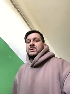 MaeltraJoy online show from October 1, 2025, 11:14 am