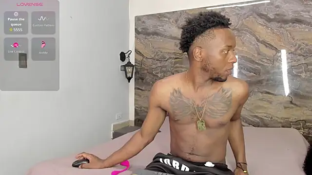 kaleb violeta 1 online show from November 15, 2025, 3:54 am