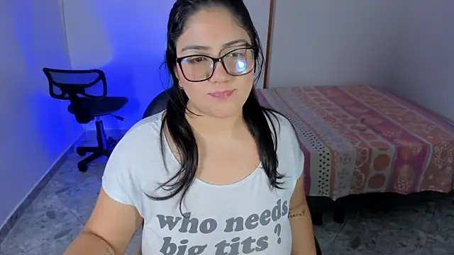 iris torrez  online show from September 10, 2025, 2:16 pm