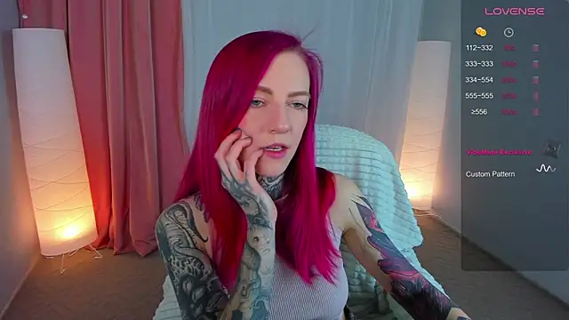 Roxy      online show from March 16, 2025, 5:28 pm