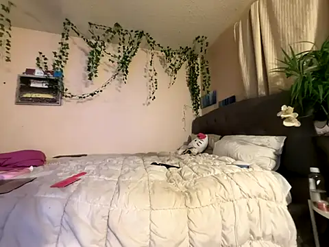 magicalc00ch online show from September 27, 2025, 7:25 am