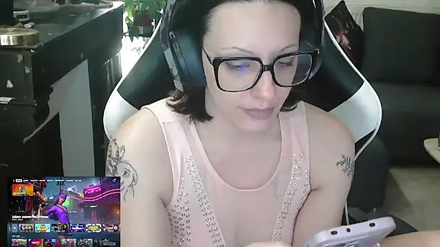 Snapshot of Citron2 chatting on March 7, 2025, 7:05 pm Citron2 online show from March 7, 2025, 7:05 pm