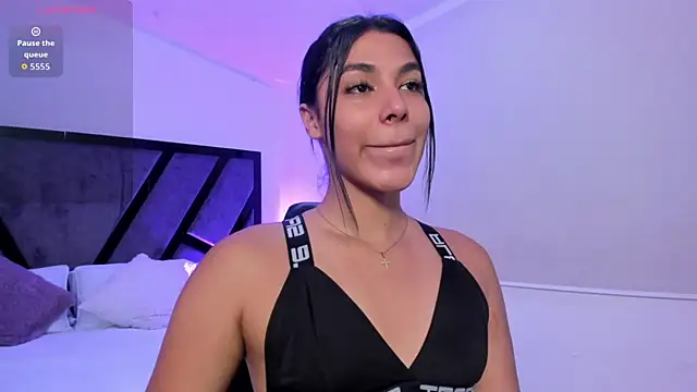 IsabelleFoxx  online show from September 12, 2025, 10:42 pm