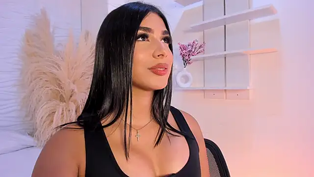 IsabelleFoxx  online show from April 13, 2026, 10:36 pm
