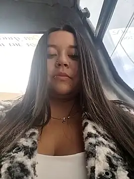 Cristal  04 online show from June 12, 2026, 2:37 pm